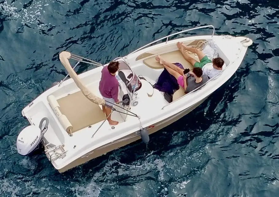 Medes Rent a Boat
