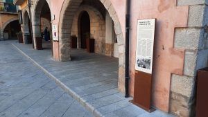 La nova senyalètica del patrimoni arquitectònic i cultural de Torroella de Montgrí